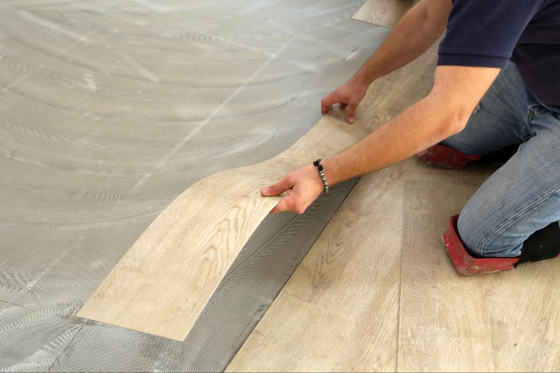 Best Adhesive for LVP Flooring